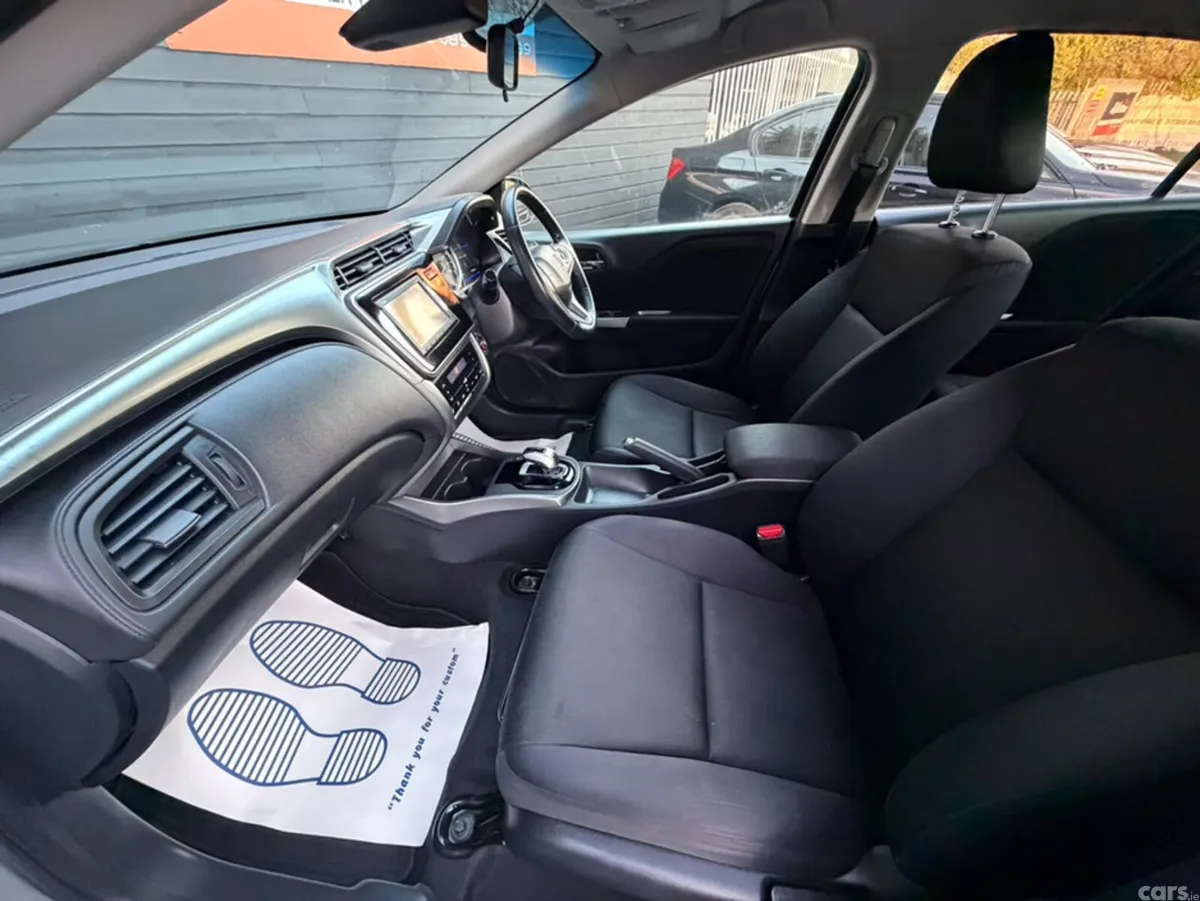 Honda Grace Saloon, Petrol Hybrid, 2015, Silver