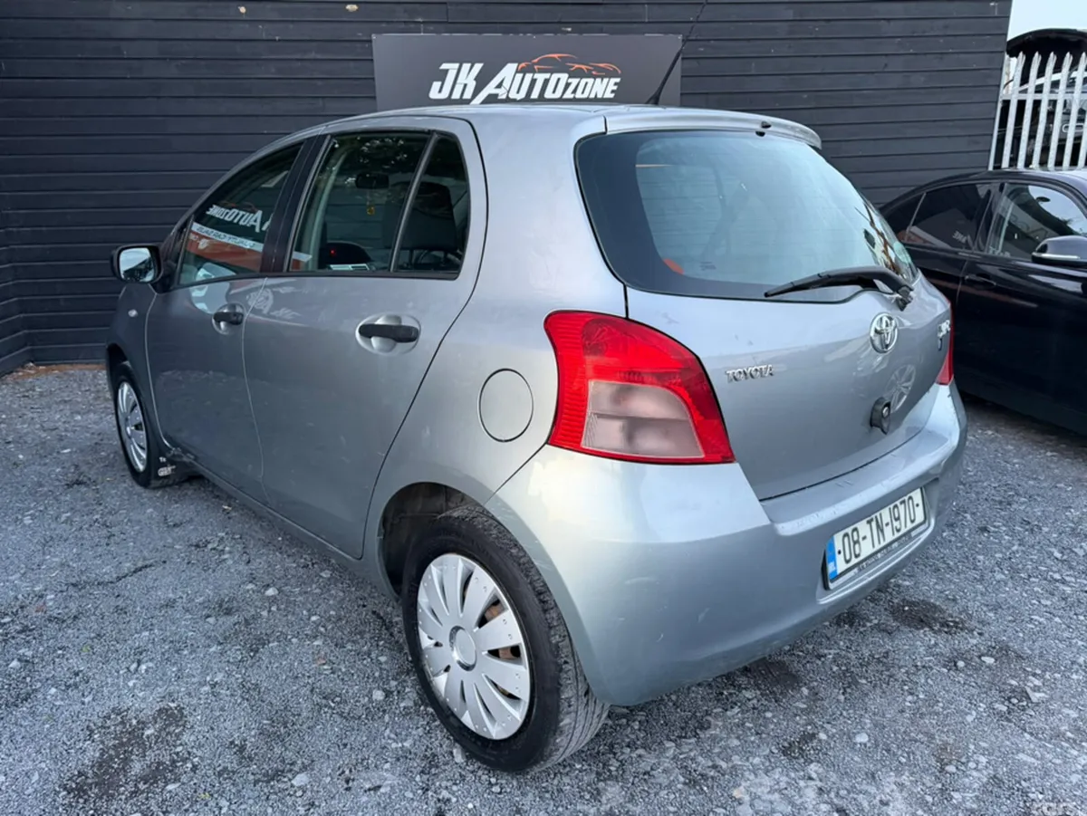 Toyota Yaris Hatchback, Petrol, 2008, Silver