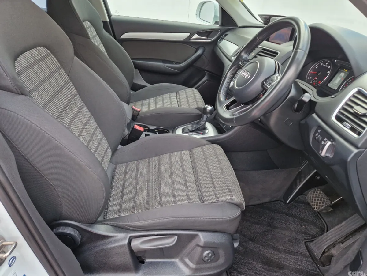 Audi Q3 MPV, Petrol, 2016, White