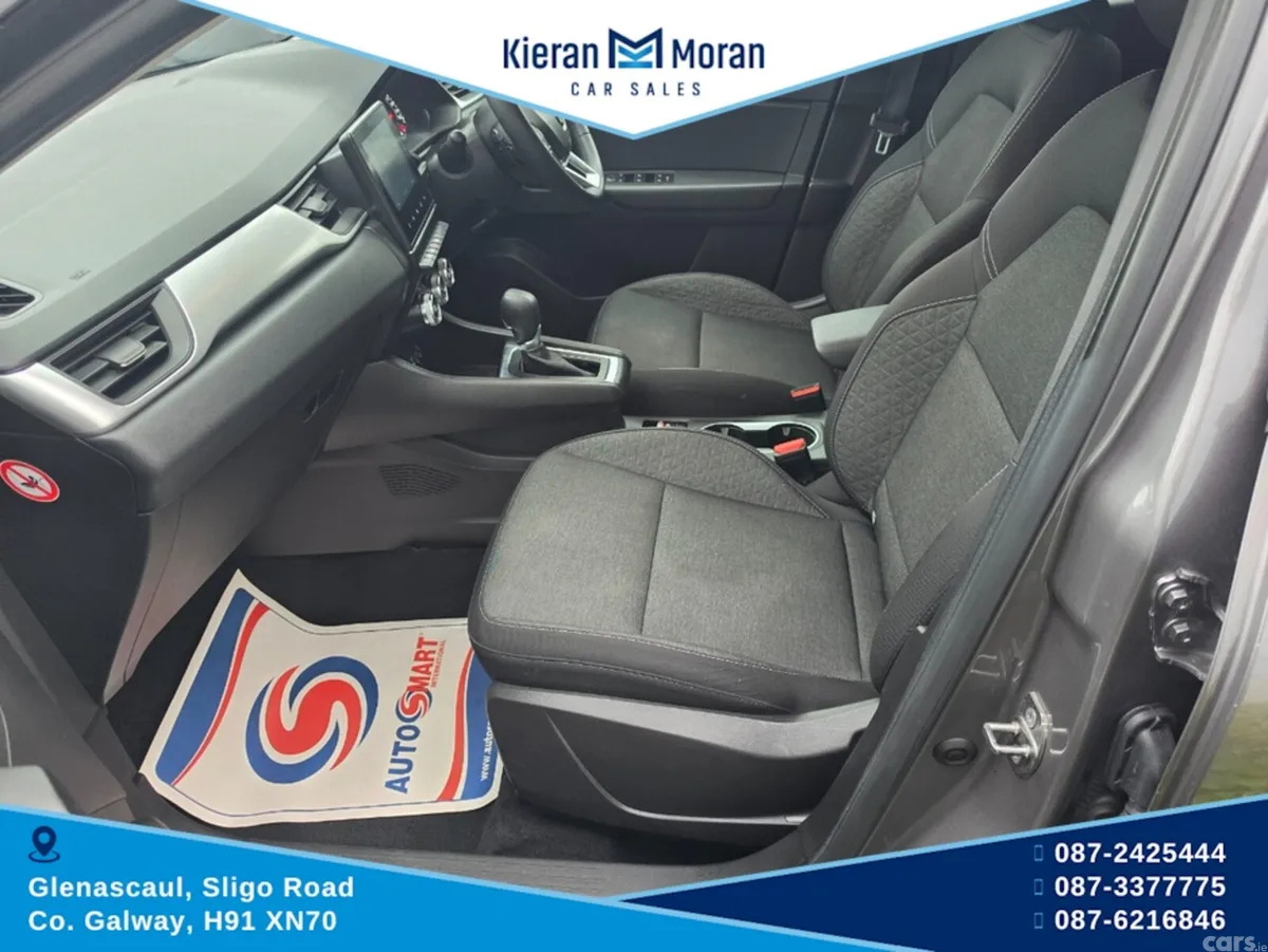 Renault Captur Hatchback, Petrol, 2023, Grey