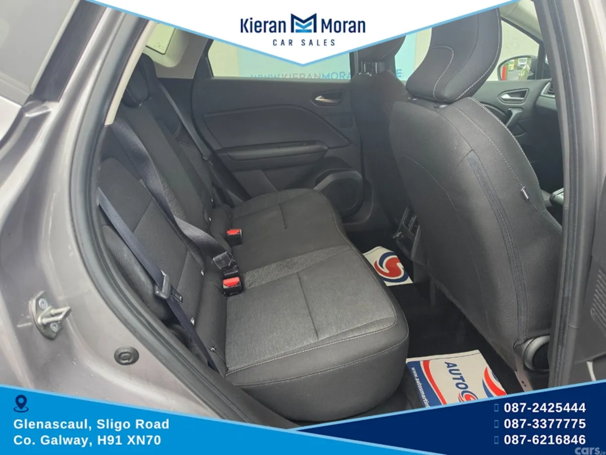 Renault Captur Hatchback, Petrol, 2023, Grey