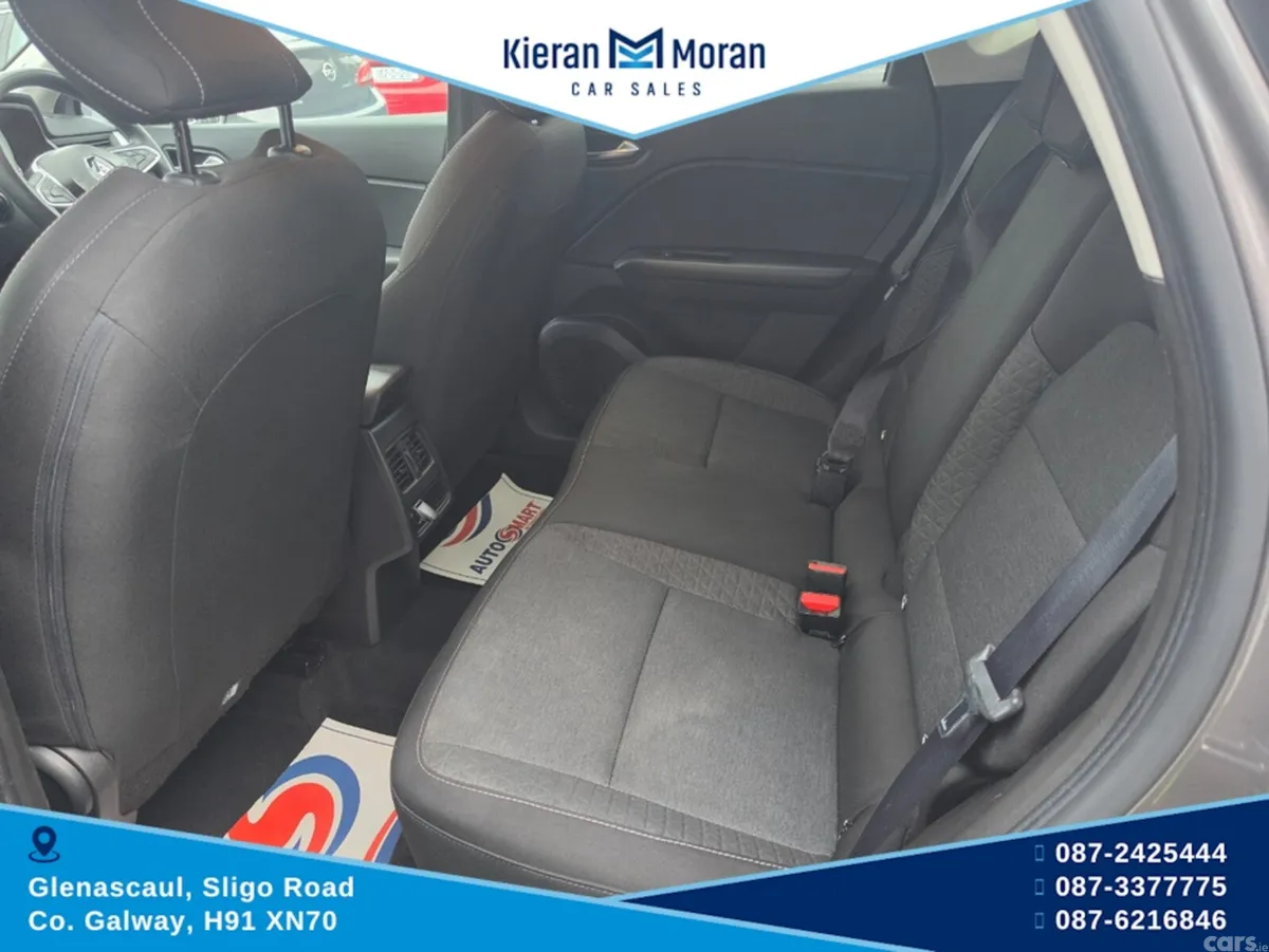 Renault Captur Hatchback, Petrol, 2023, Grey