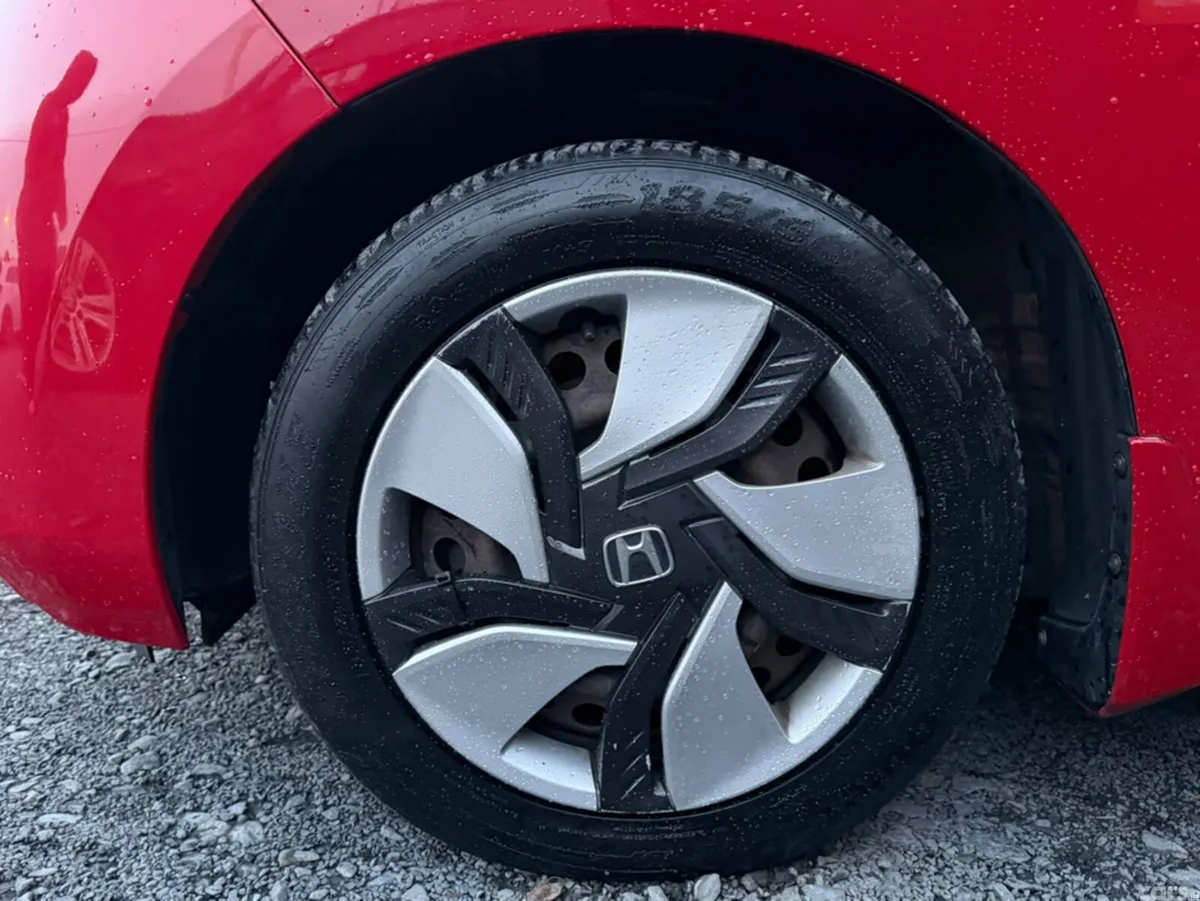 Honda Fit Hatchback, Petrol Hybrid, 2014, Red