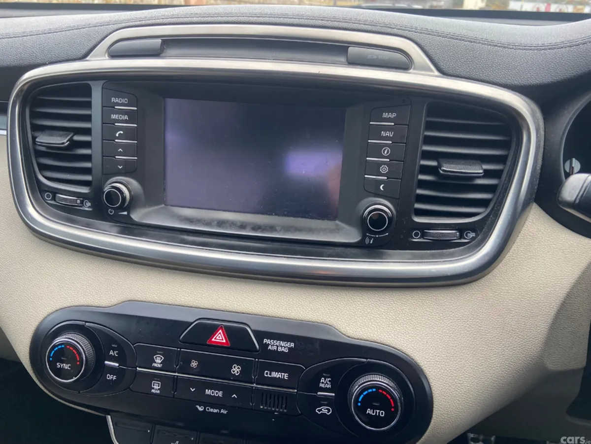 Kia Sorento SUV, Diesel, 2017, White