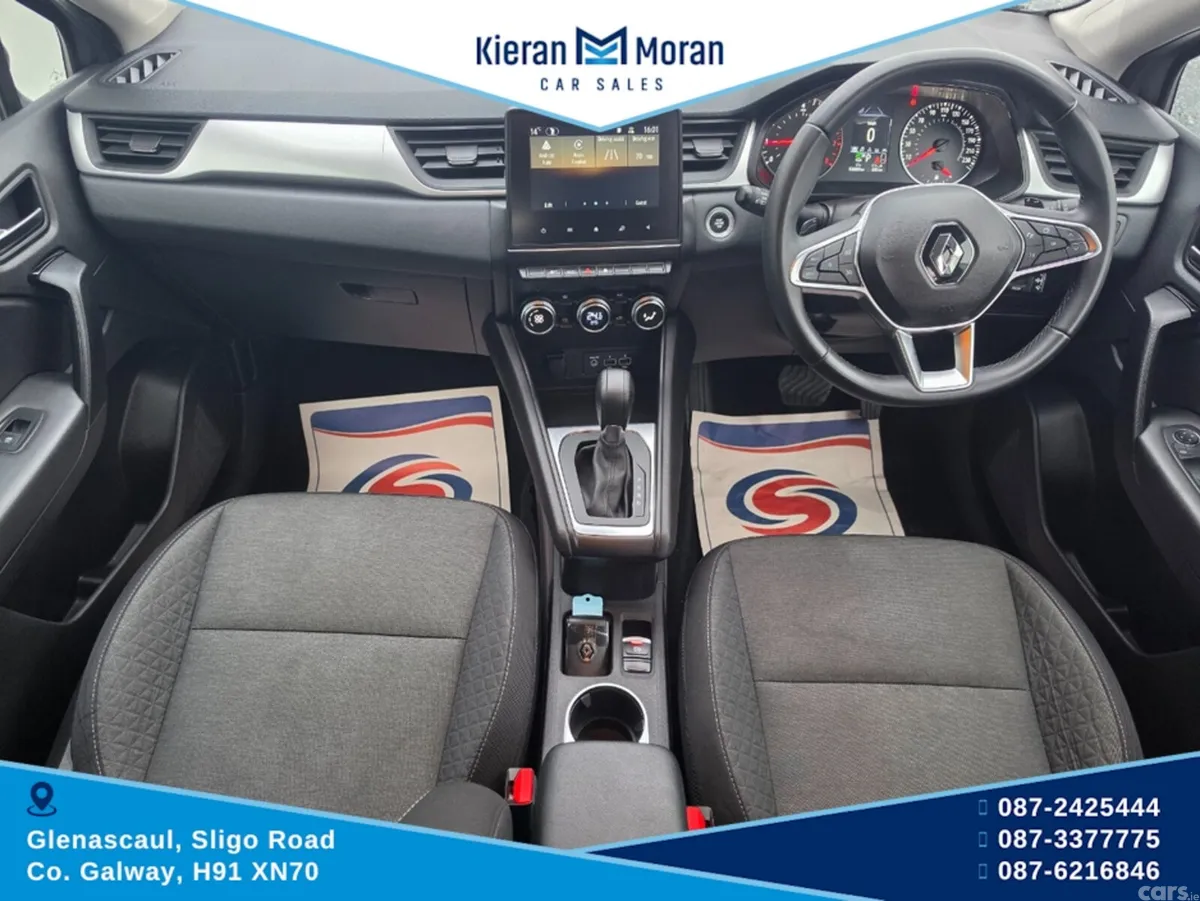 Renault Captur Hatchback, Petrol, 2023, Grey