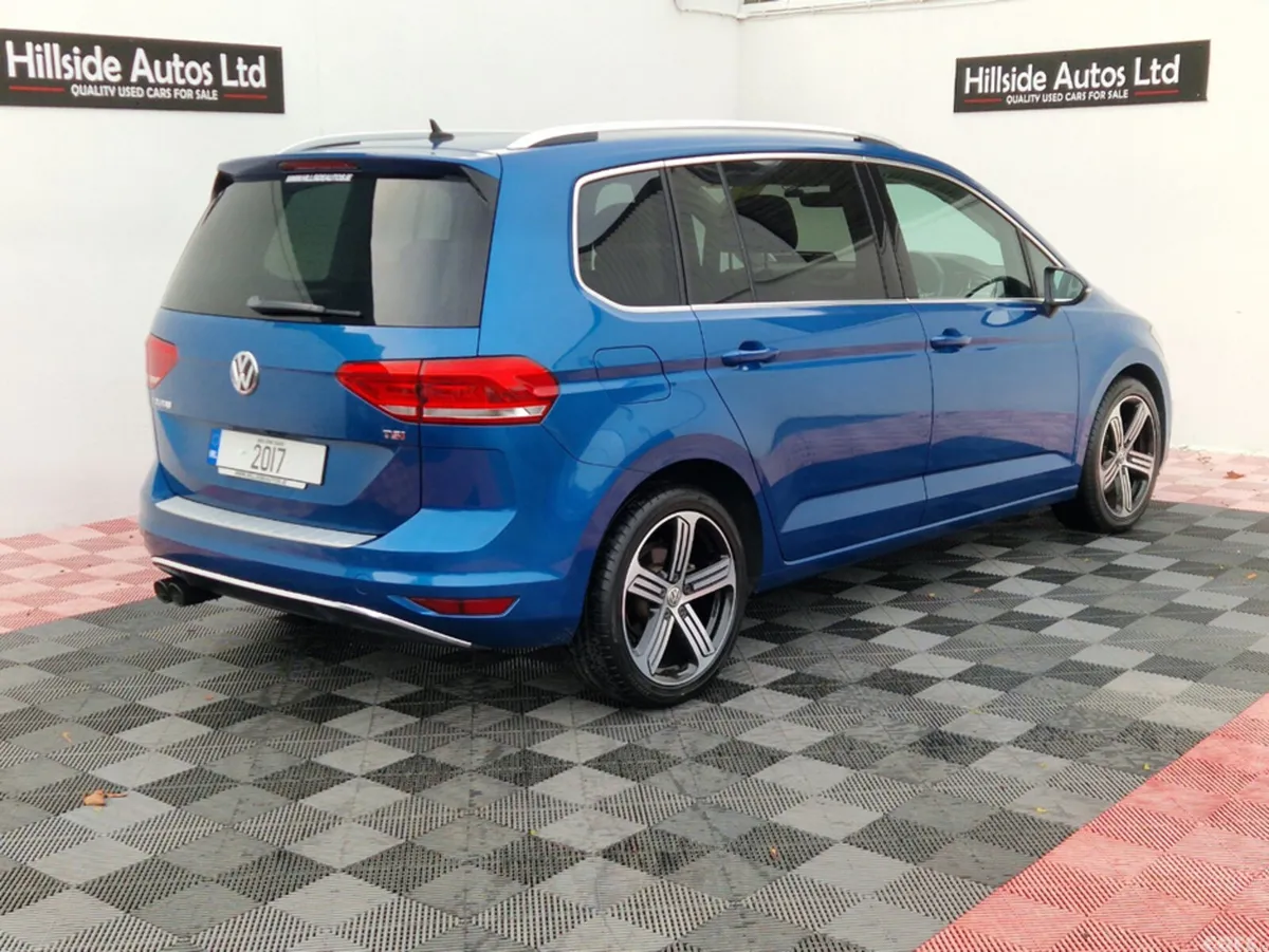 Volkswagen Touran SUV, Petrol, 2017, Blue