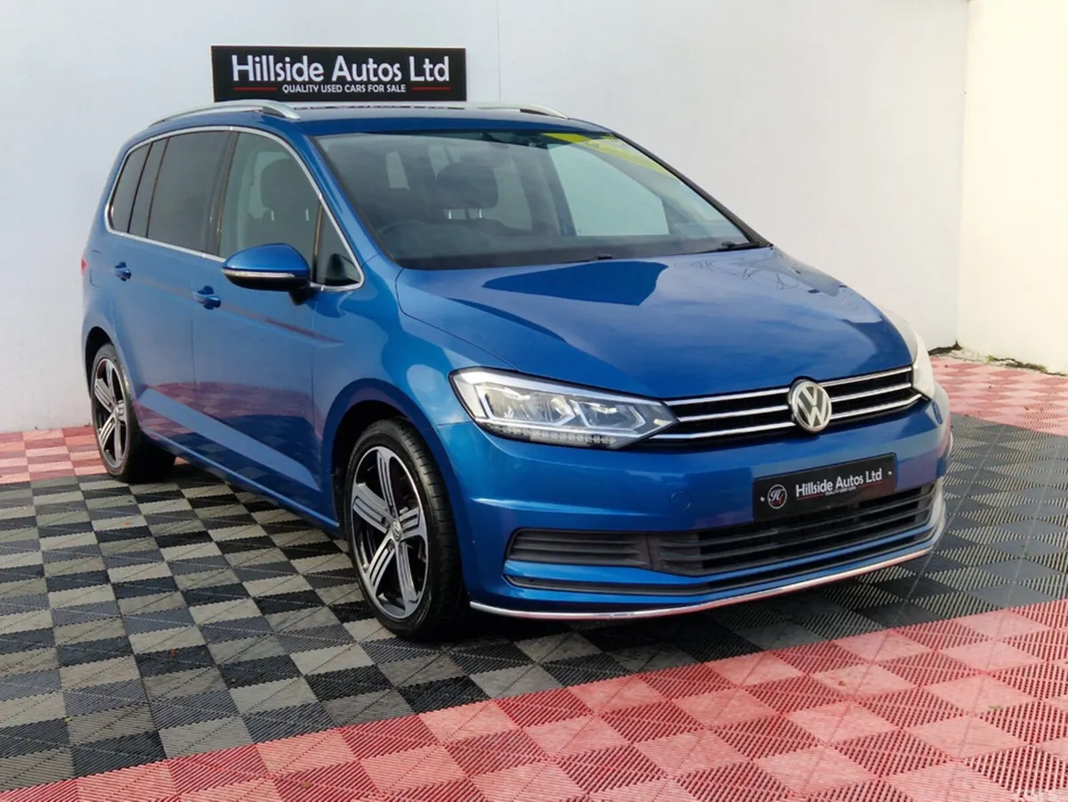 Volkswagen Touran SUV, Petrol, 2017, Blue