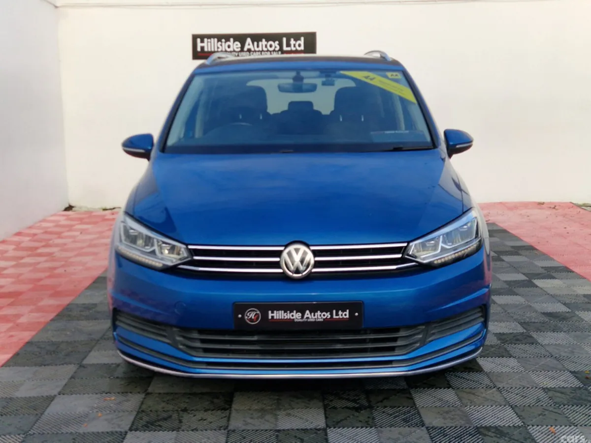 Volkswagen Touran SUV, Petrol, 2017, Blue