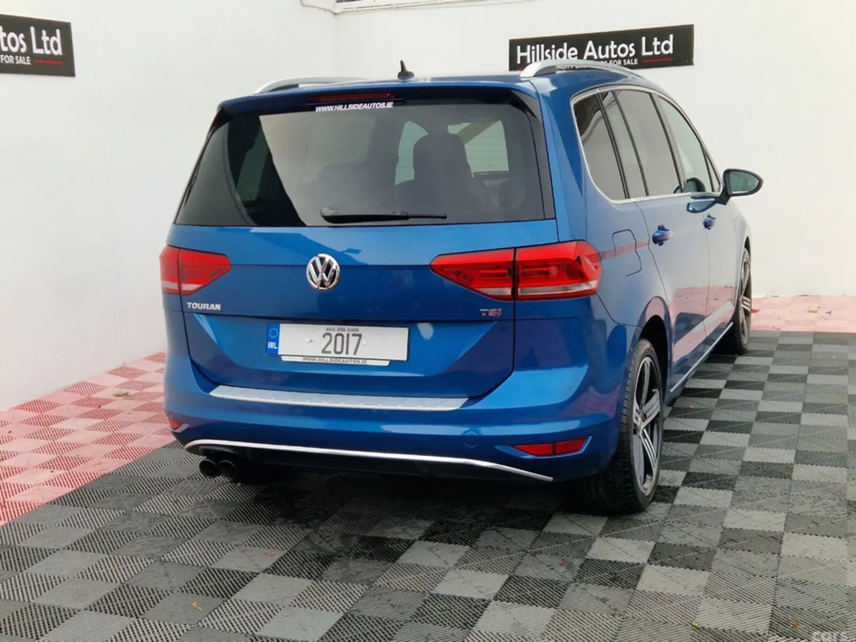 Volkswagen Touran SUV, Petrol, 2017, Blue