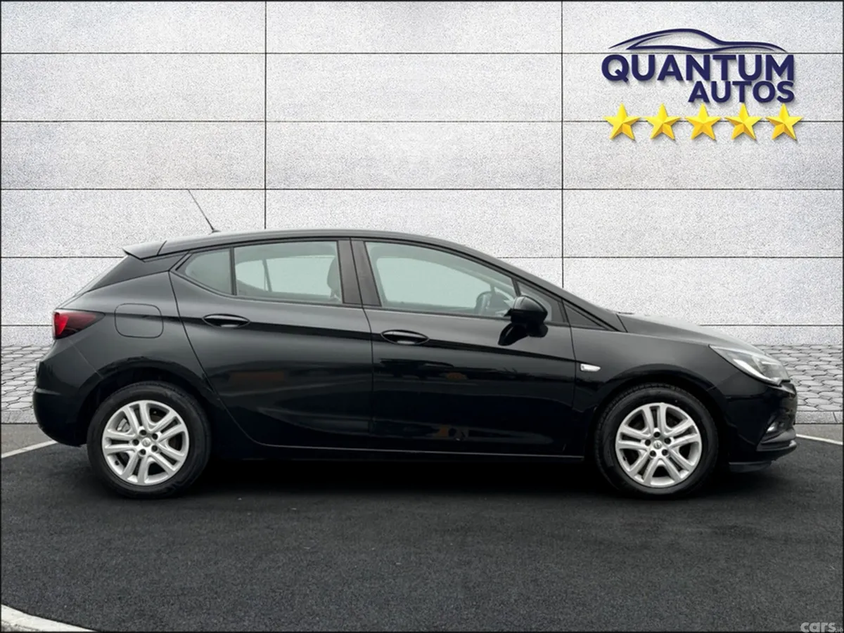 Opel Astra Hatchback, Diesel, 2018, Black