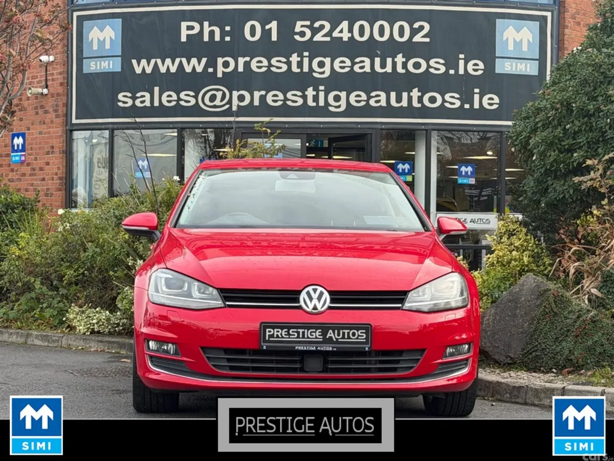 Volkswagen Golf Hatchback, Petrol, 2015, Red