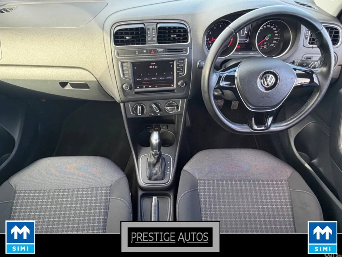 Volkswagen Polo Hatchback, Petrol, 2015, Blue