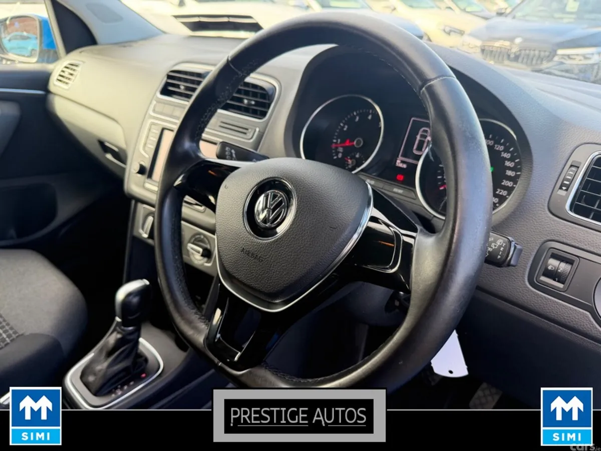 Volkswagen Polo Hatchback, Petrol, 2015, Blue