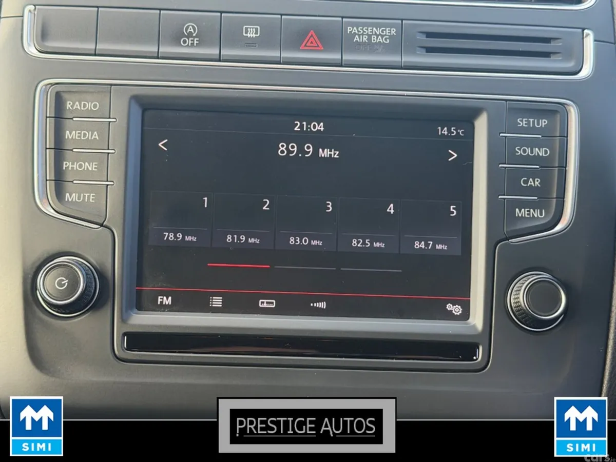 Volkswagen Polo Hatchback, Petrol, 2015, Blue