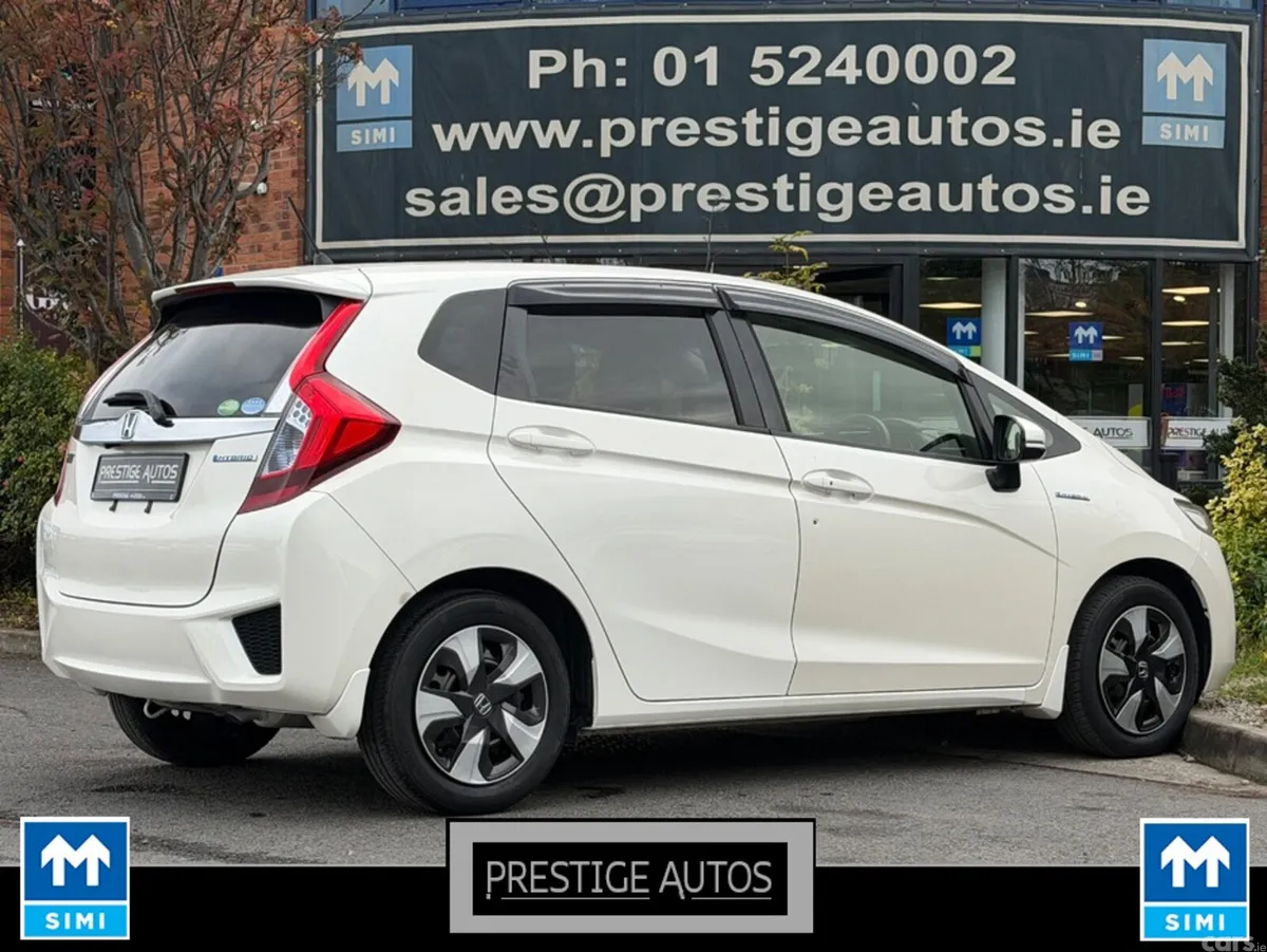 Honda Fit Hatchback, Petrol Hybrid, 2015, White
