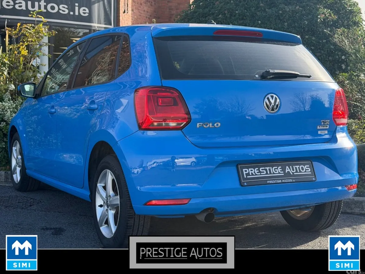 Volkswagen Polo Hatchback, Petrol, 2015, Blue