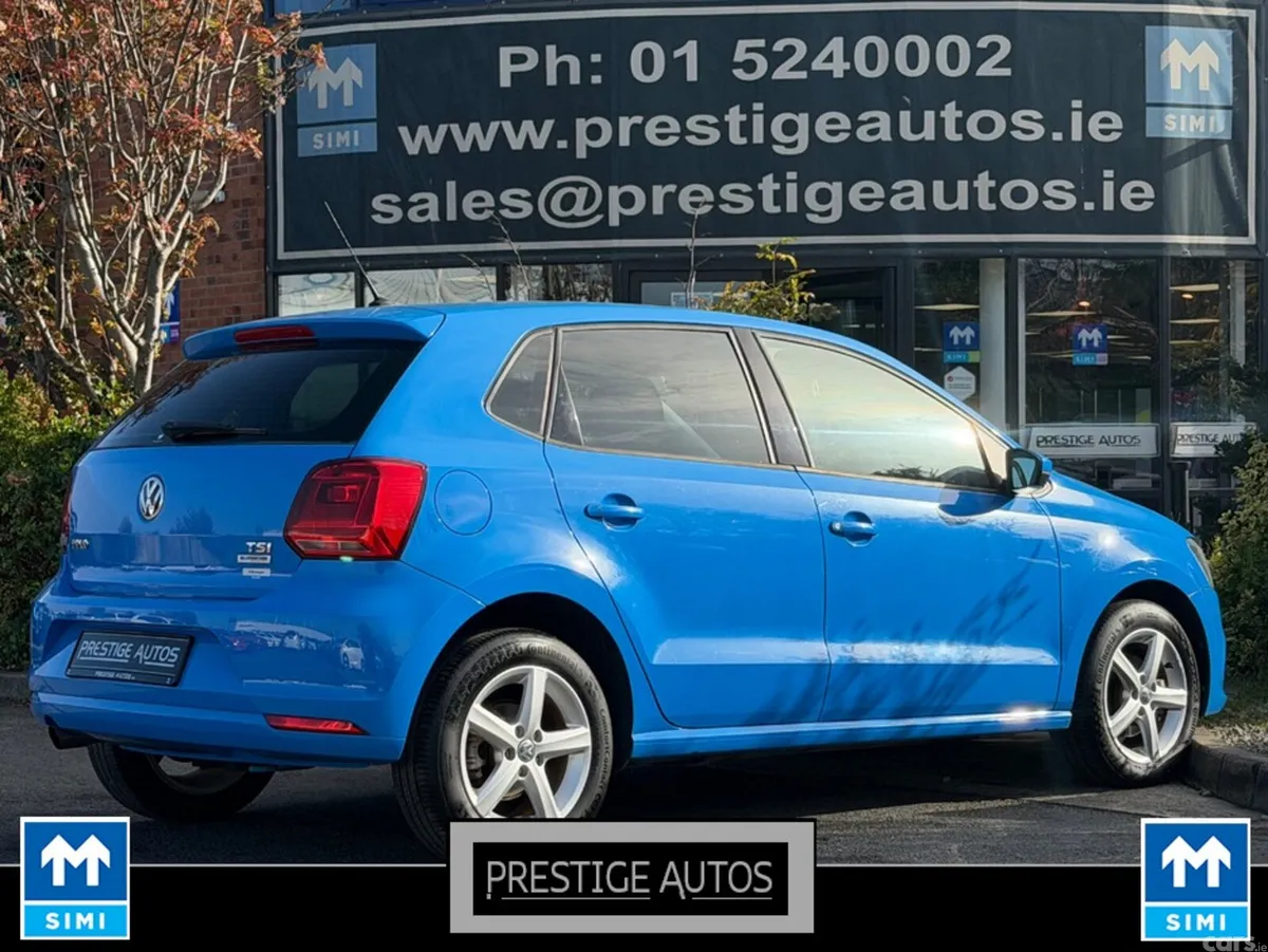 Volkswagen Polo Hatchback, Petrol, 2015, Blue