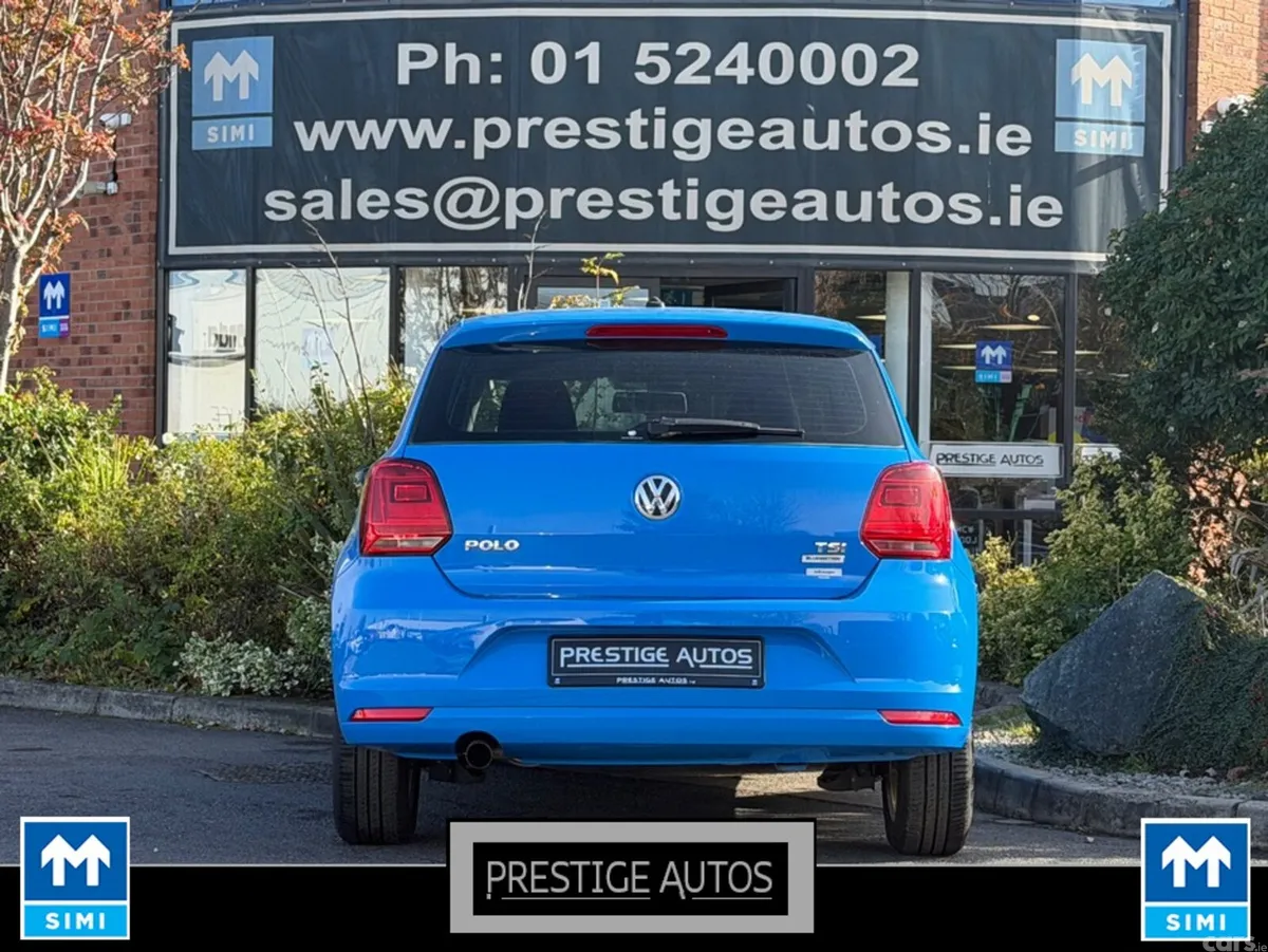 Volkswagen Polo Hatchback, Petrol, 2015, Blue