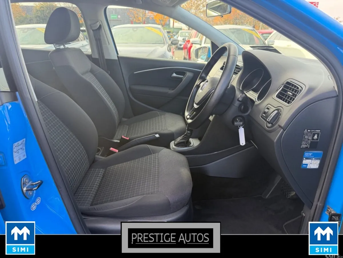 Volkswagen Polo Hatchback, Petrol, 2015, Blue