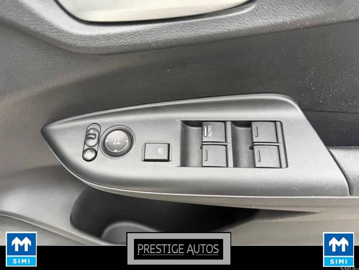Honda Fit Hatchback, Petrol Hybrid, 2015, White