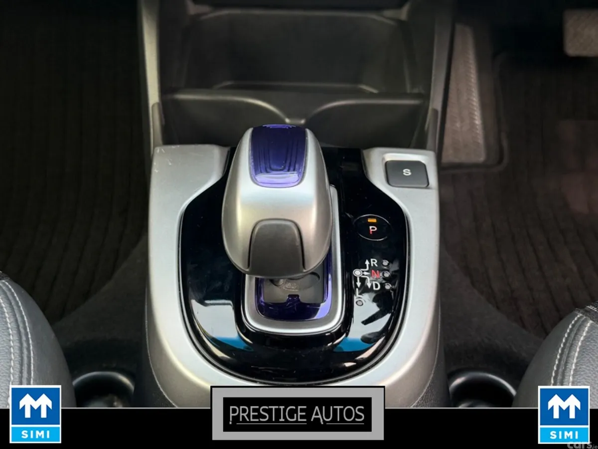 Honda Fit Hatchback, Petrol Hybrid, 2015, Blue