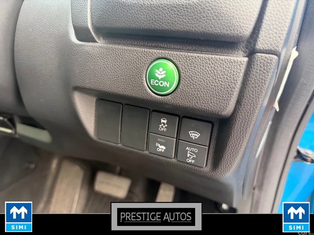 Honda Fit Hatchback, Petrol Hybrid, 2015, Blue