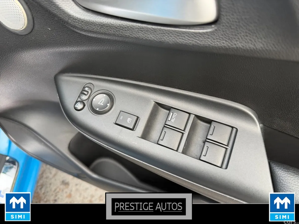 Honda Fit Hatchback, Petrol Hybrid, 2015, Blue