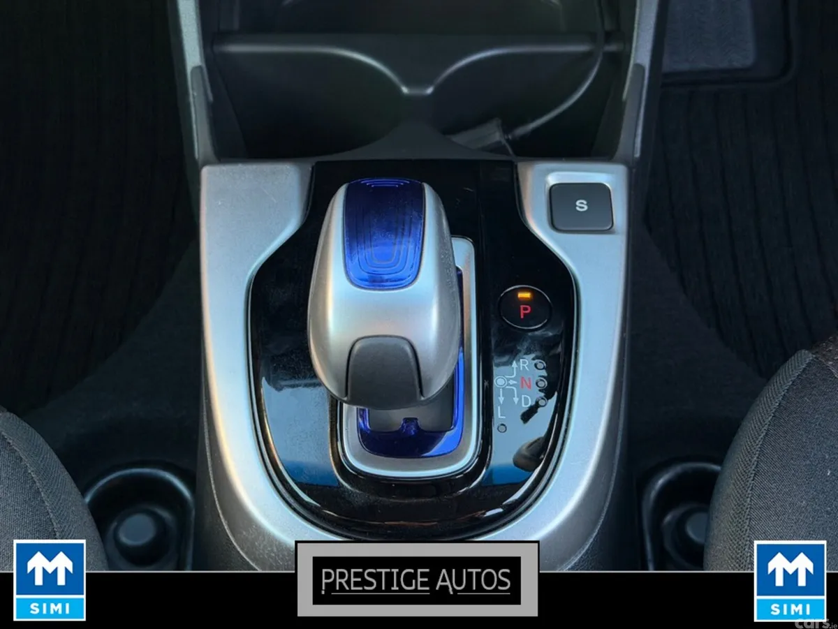 Honda Fit Hatchback, Petrol Hybrid, 2015, Silver