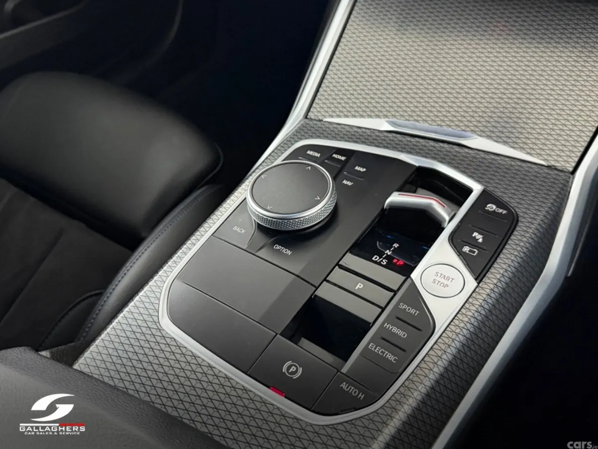 BMW 3-Series Saloon, Petrol Plug-in Hybrid, 2023, Blue