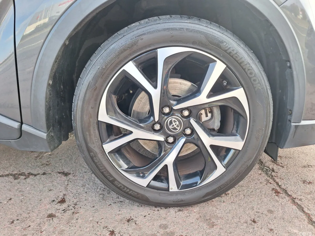 Toyota C-HR Hatchback, Petrol, 2019, Grey