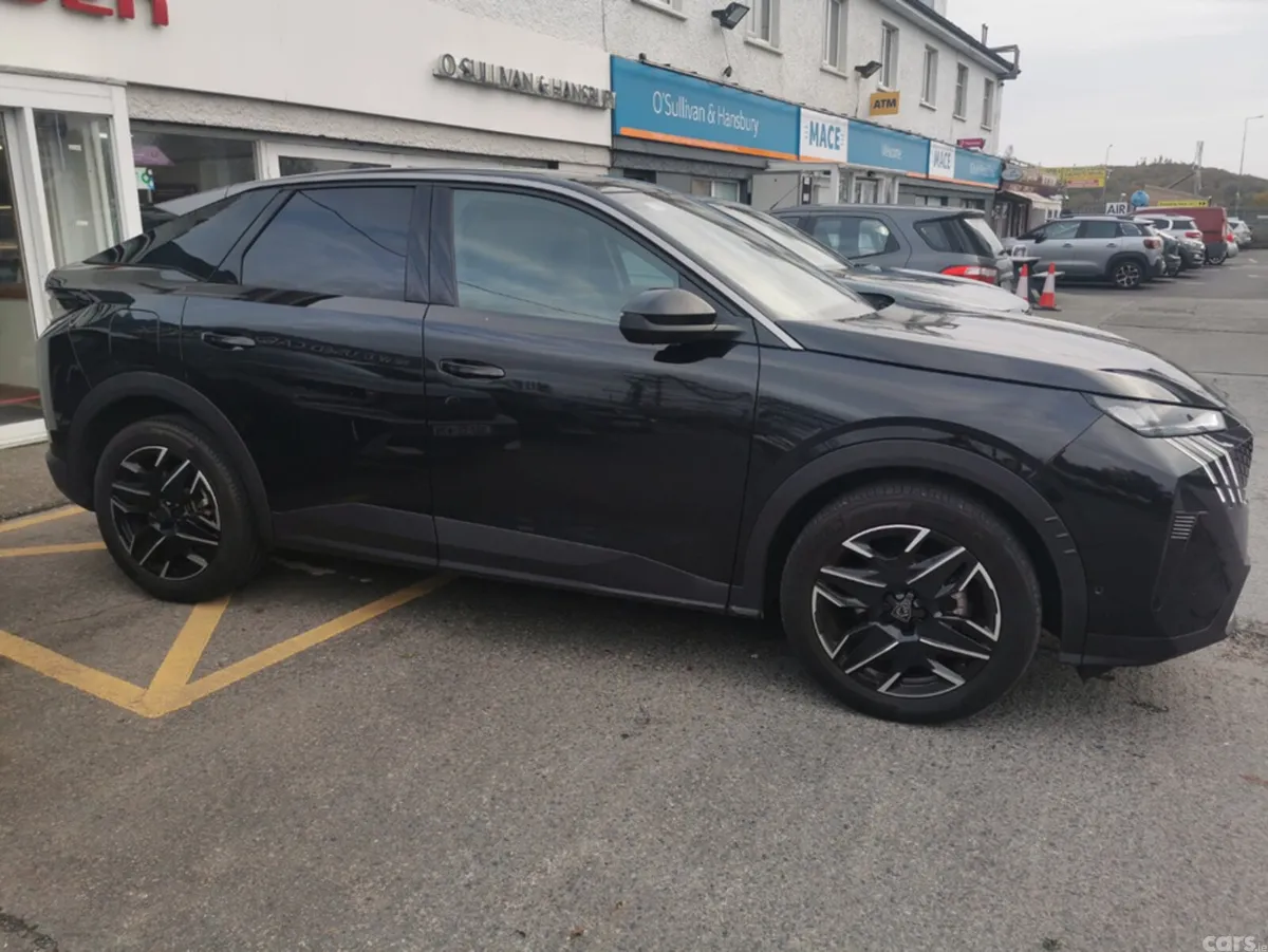 Peugeot 3008 MPV, Petrol Hybrid, 2024, Black