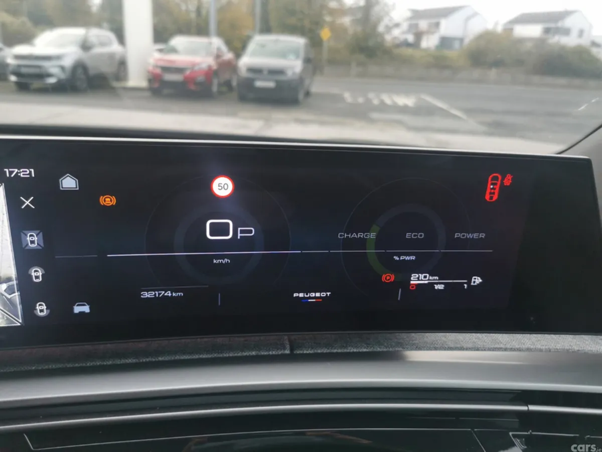 Peugeot 3008 MPV, Petrol Hybrid, 2024, Black