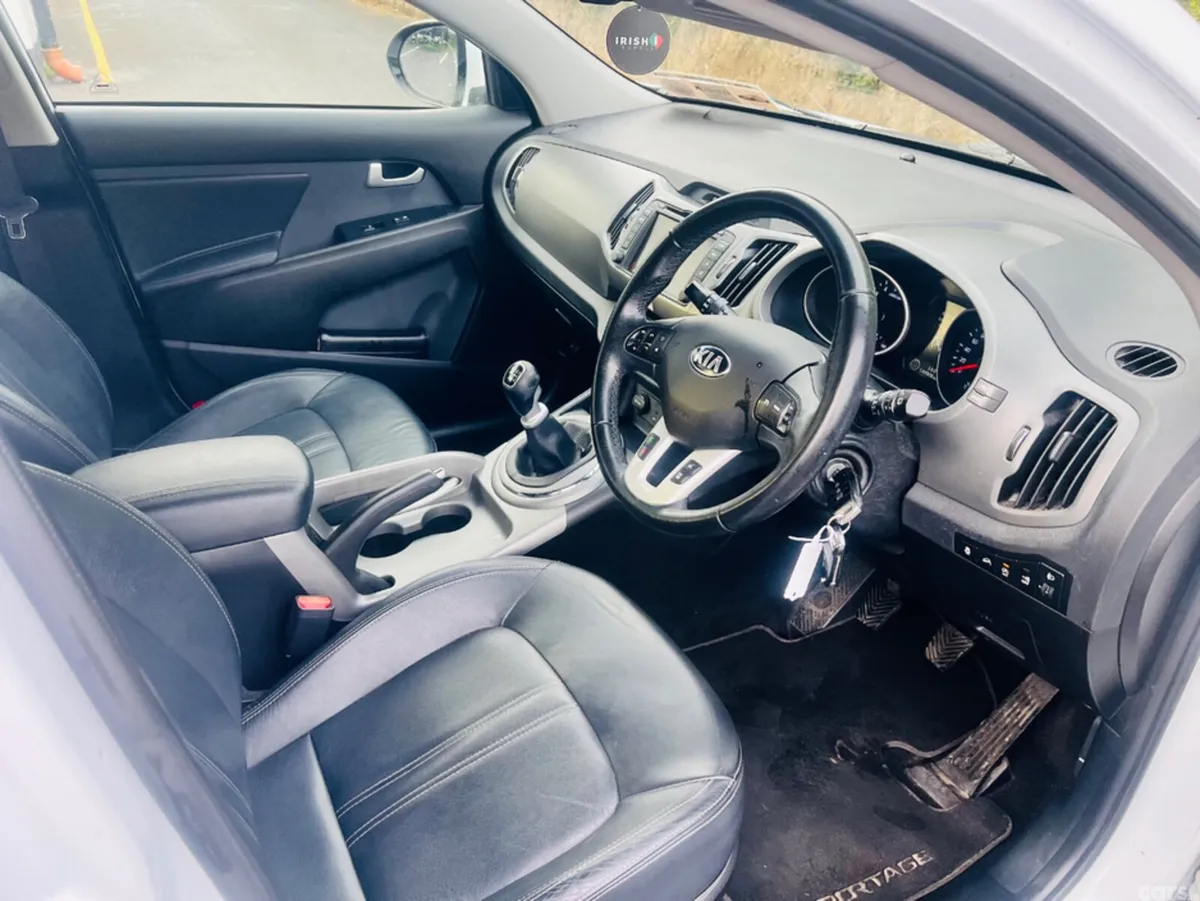 Kia Sportage MPV, Diesel, 2015, White