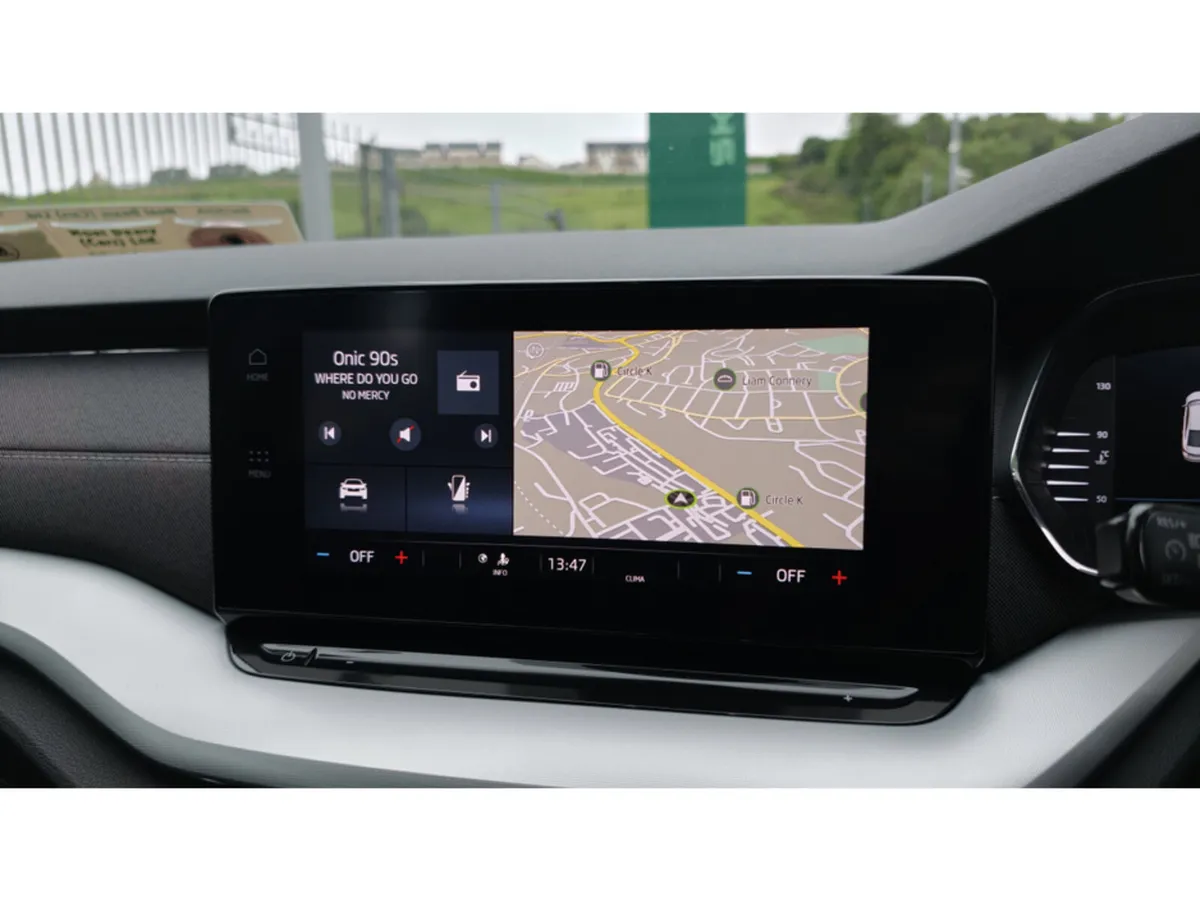 Skoda Octavia Saloon, Petrol, 2021, Blue