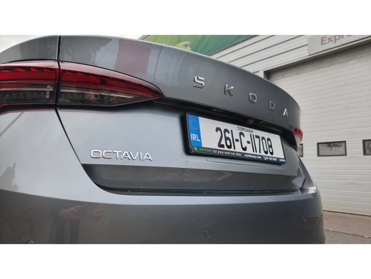Skoda Octavia Hatchback, Unknown, 2026, Grey