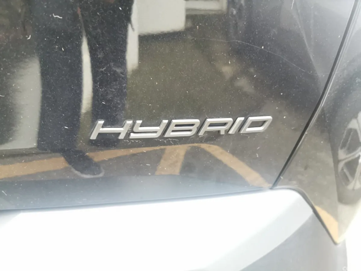 Peugeot 3008 MPV, Petrol Hybrid, 2024, Black