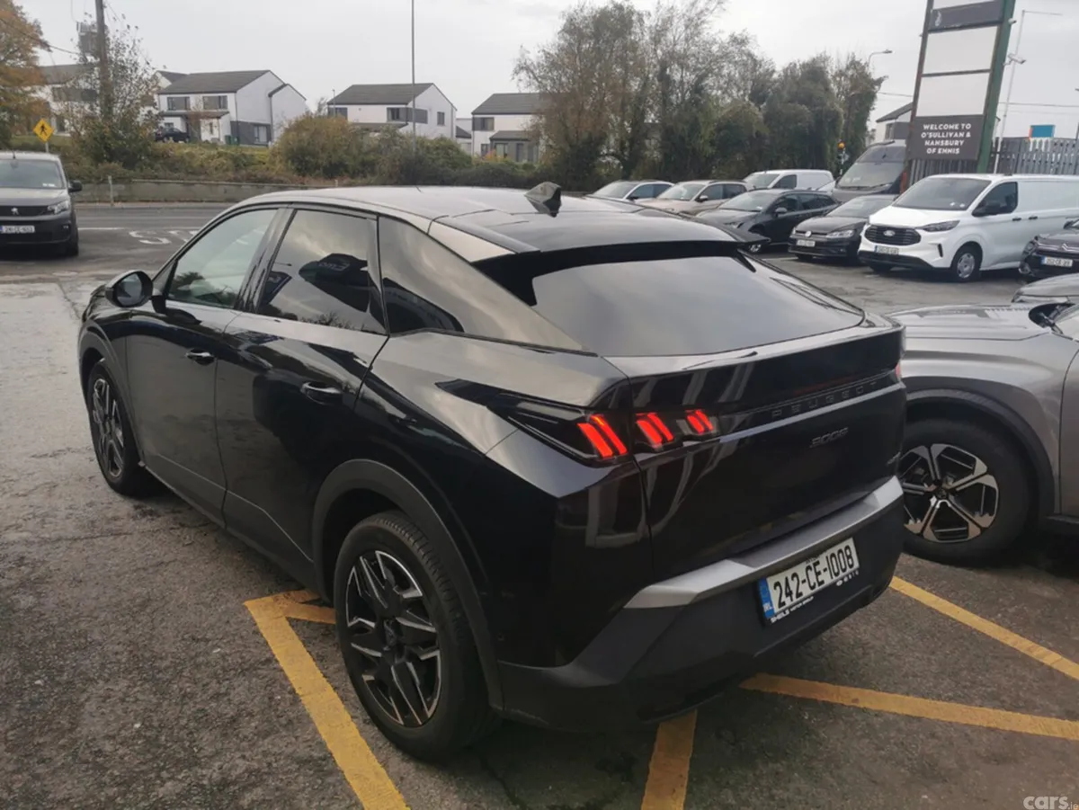 Peugeot 3008 MPV, Petrol Hybrid, 2024, Black