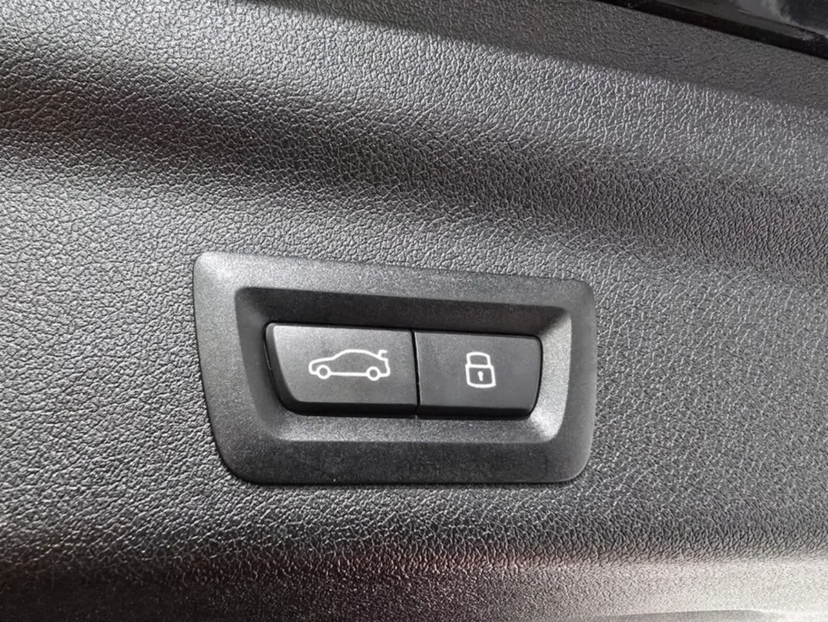 BMW X1 SUV, Petrol Plug-in Hybrid, 2025, Black