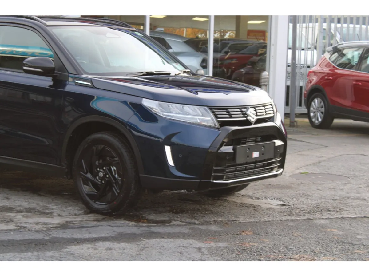 Suzuki Vitara SUV, Petrol Hybrid, 2027, Blue