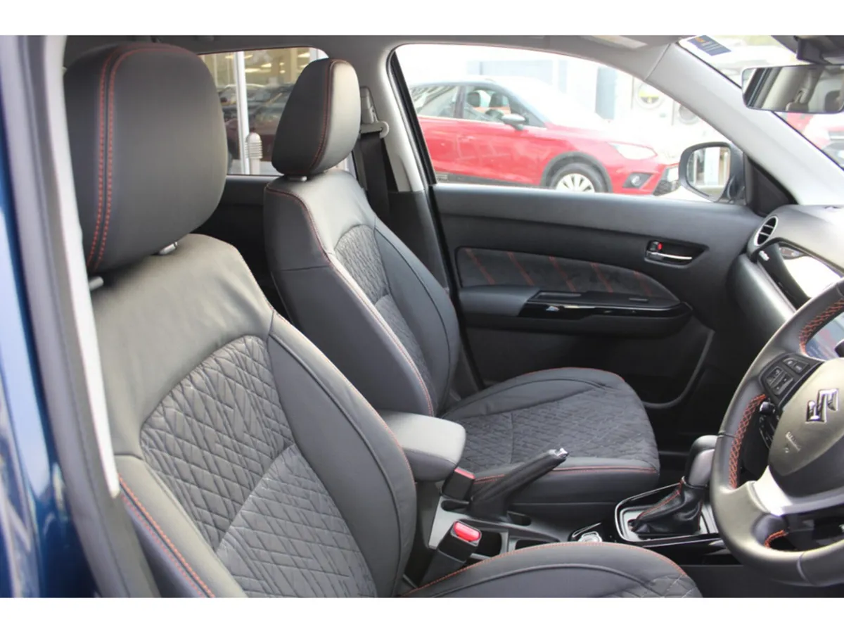 Suzuki Vitara SUV, Petrol Hybrid, 2027, Blue