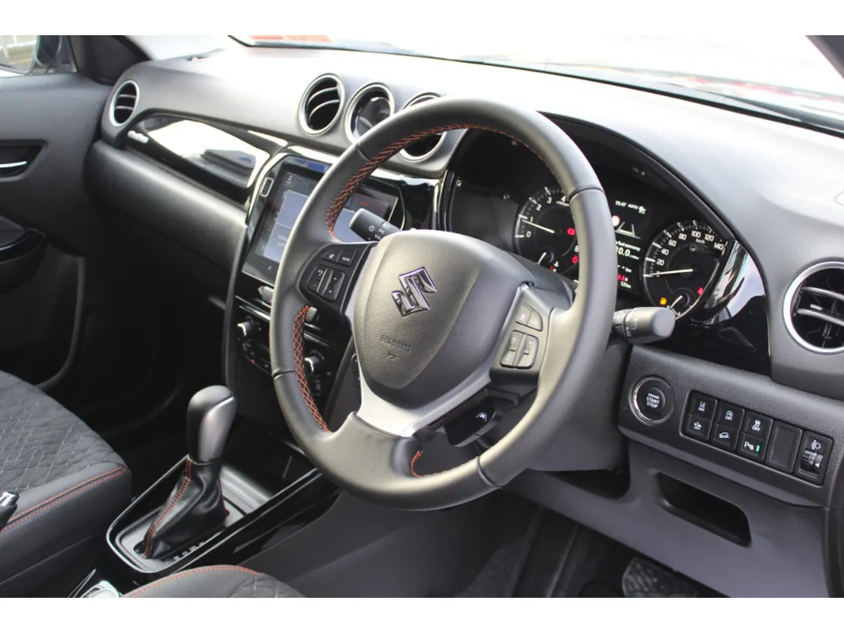 Suzuki Vitara SUV, Petrol Hybrid, 2027, Blue