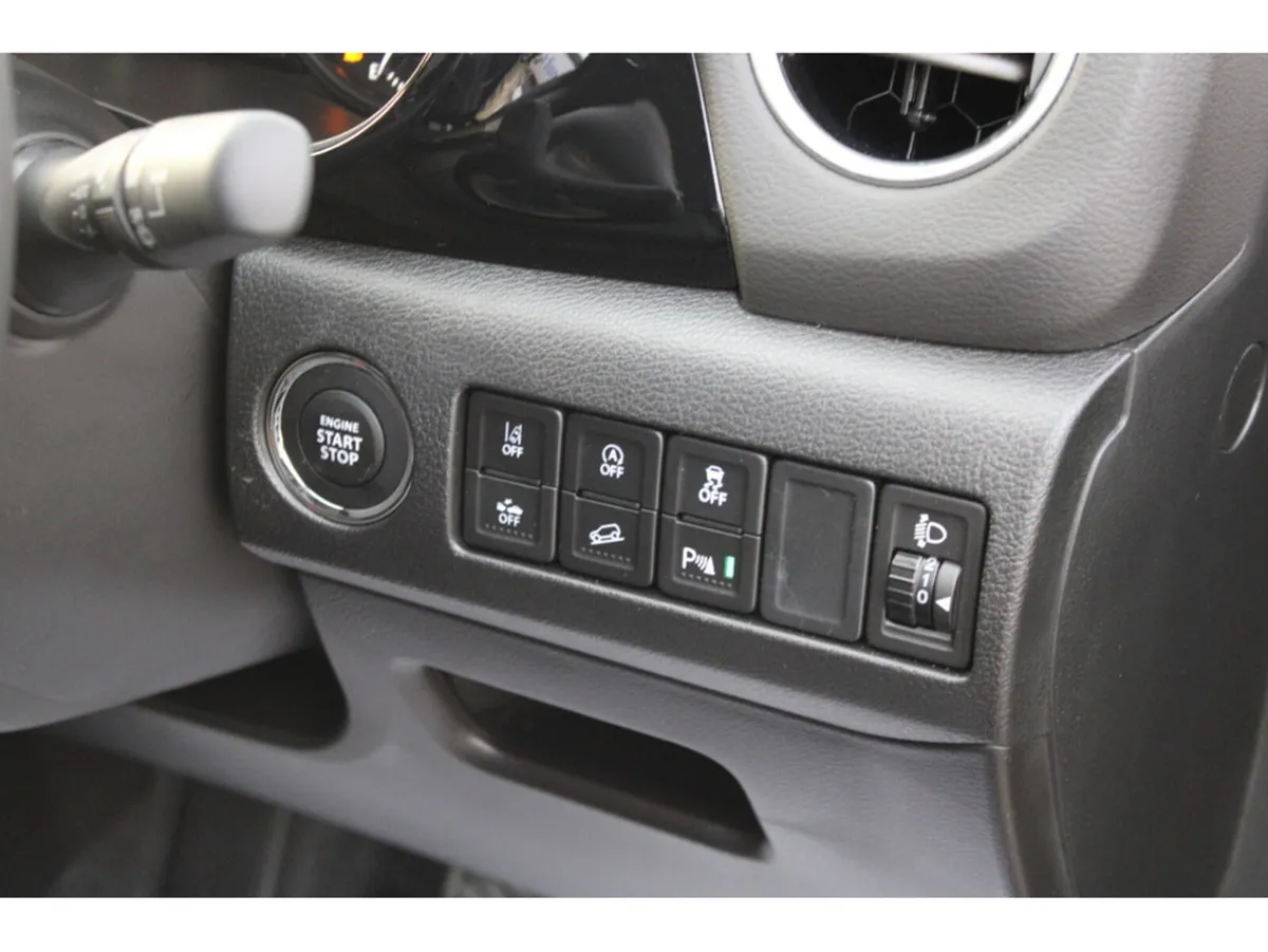 Suzuki Vitara SUV, Petrol Hybrid, 2027, Blue