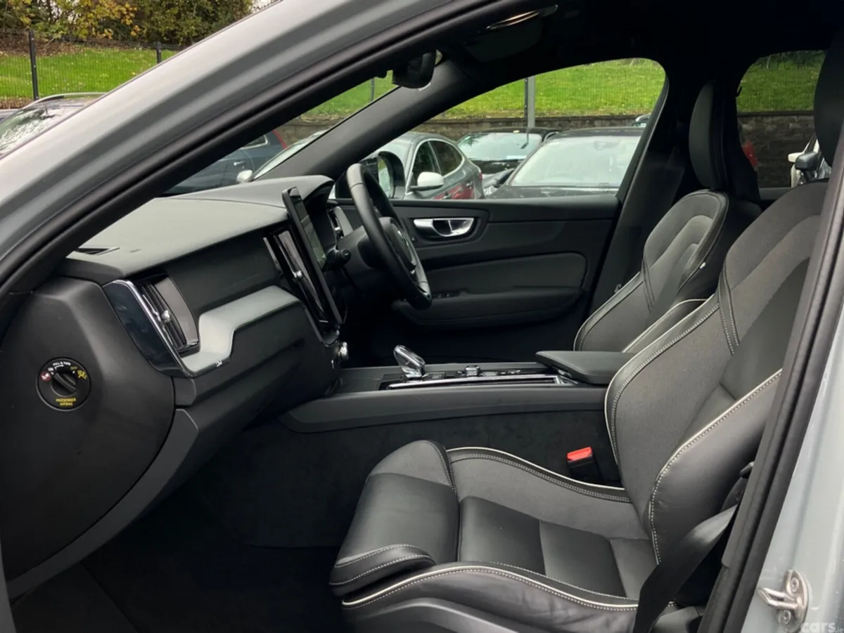 Volvo XC60 SUV, Petrol Plug-in Hybrid, 2026, Grey