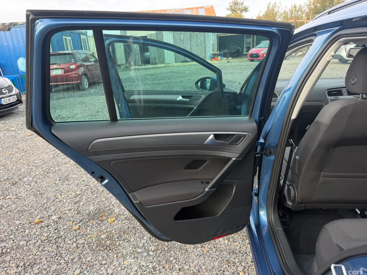 Volkswagen Golf Estate, Petrol, 2013, Blue