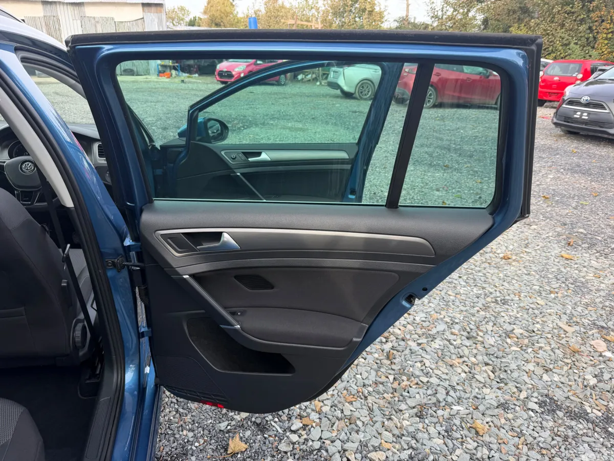 Volkswagen Golf Estate, Petrol, 2013, Blue