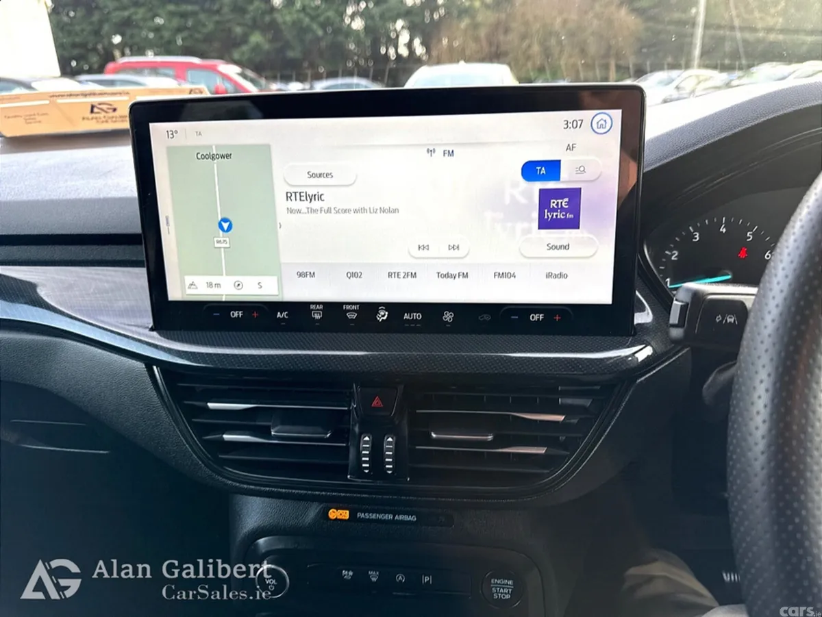 Ford Focus Hatchback, Petrol, 2024, Blue
