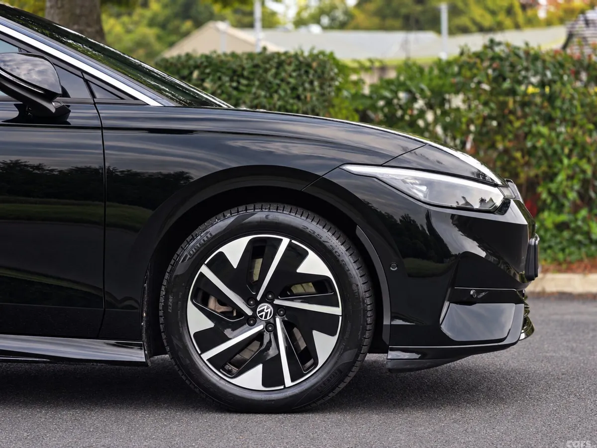 Volkswagen ID.7 Saloon, Electric, 2024, Black
