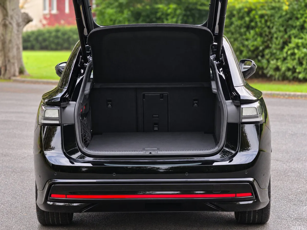Volkswagen ID.7 Saloon, Electric, 2024, Black