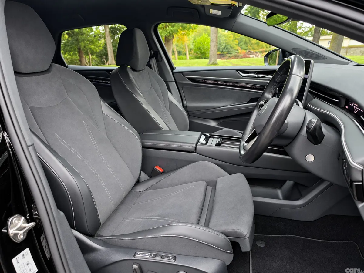 Volkswagen ID.7 Saloon, Electric, 2024, Black