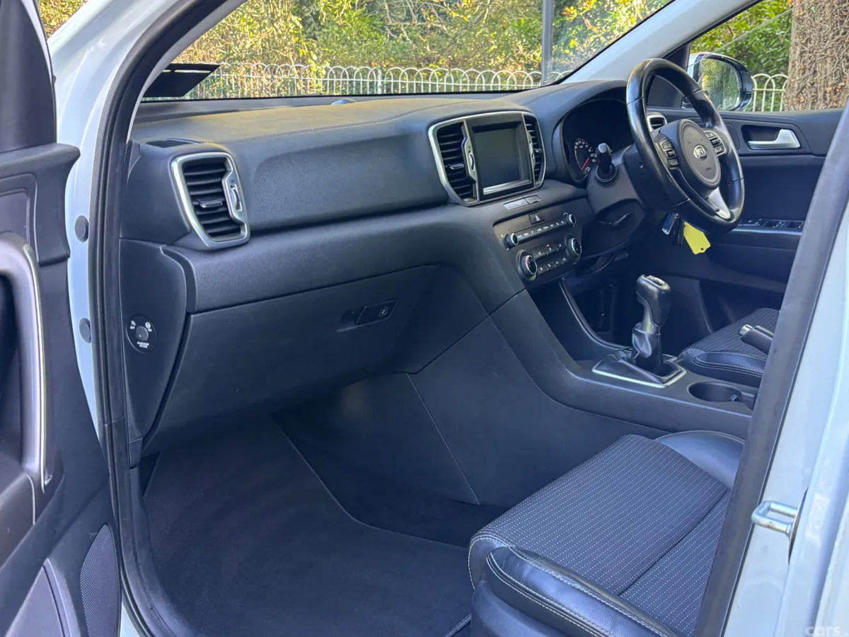 Kia Sportage SUV, Diesel, 2016, White